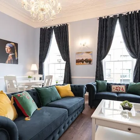 4 Poster Luxury Georgian Lejlighed