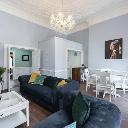 4 Poster Luxury Georgian Apartman *