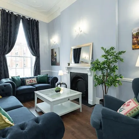 4 Poster Luxury Georgian Apartman *