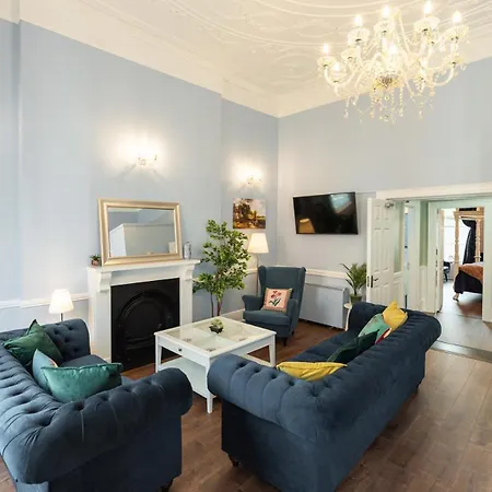4 Poster Luxury Georgian Apartman Dublin