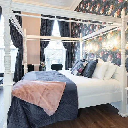 4 Poster Luxury Georgian * Dublin